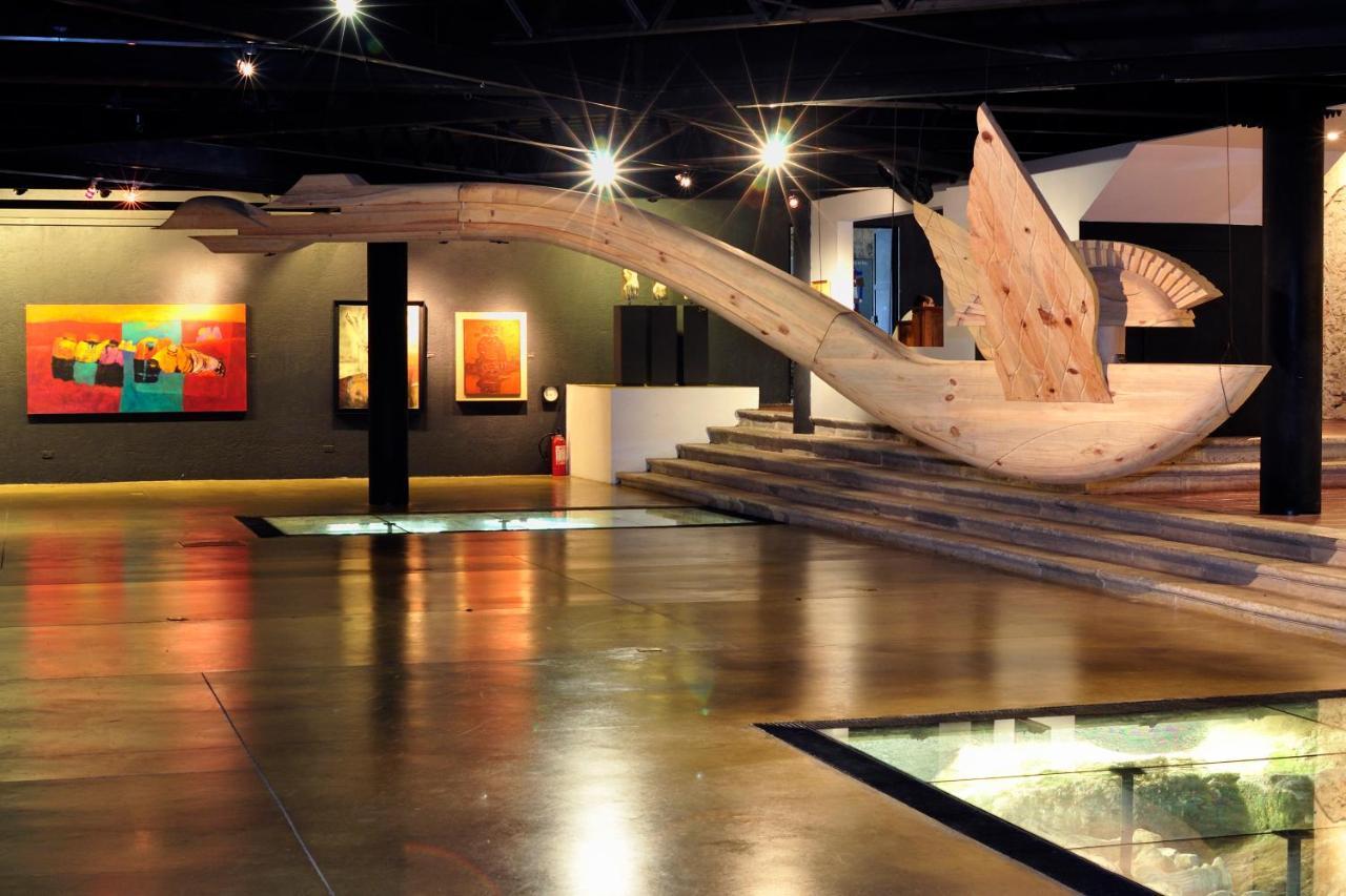 Hotel Museo Spa Casa Santo Domingo Antigua Exterior photo Interior of the museum